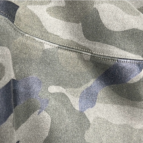 White House Black Market Embossed Camo Faux Suede Slimming Runway Leggings Sz 0. - Picture 10 of 13